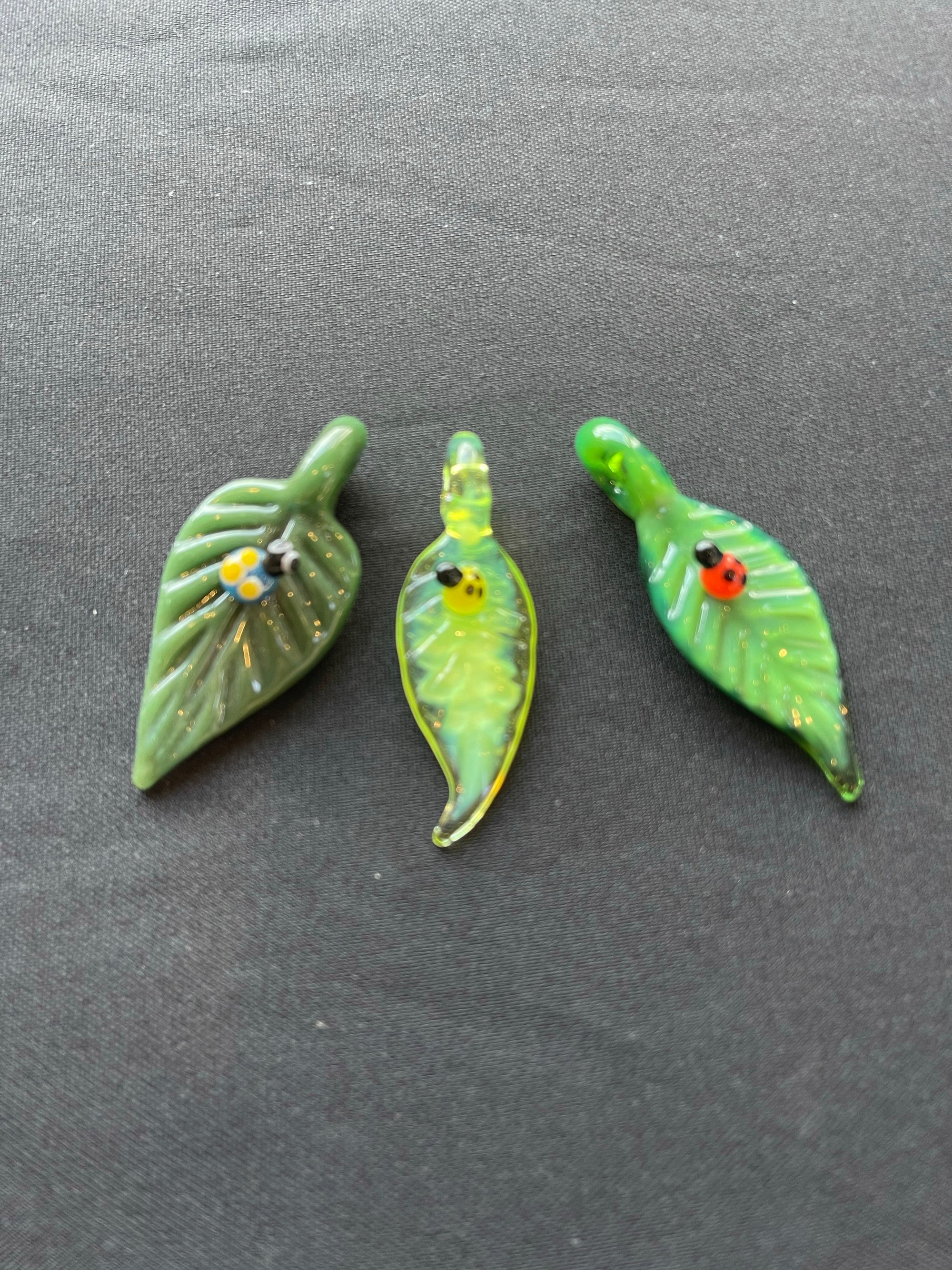 Katalytic Glass Ladybug Leaf Pendy
